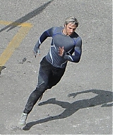 702.jpg
